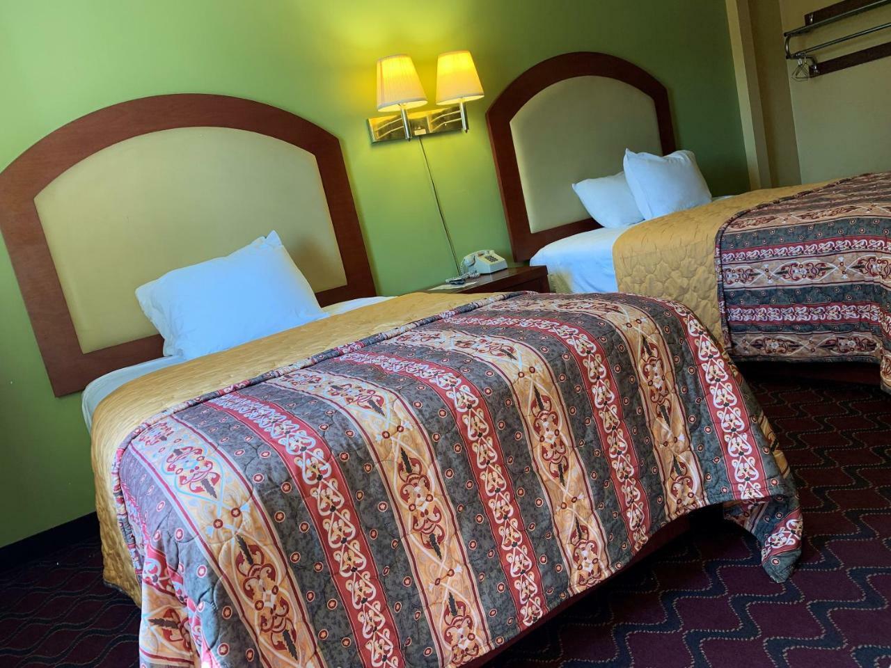 Patriot Inn Spencer 외부 사진
