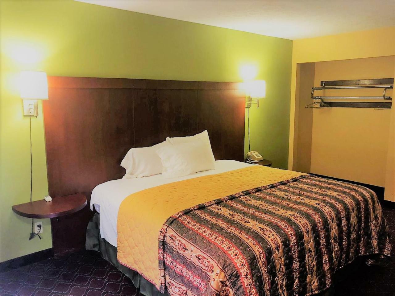 Patriot Inn Spencer 외부 사진